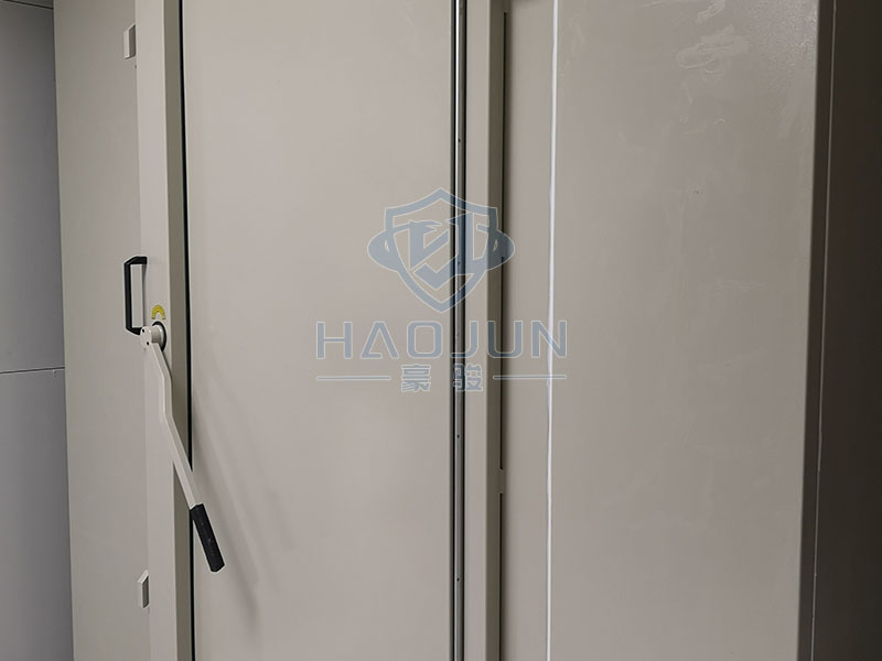 电磁手动屏蔽门